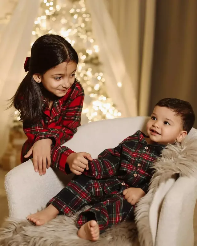 İlkin ailəsi ilə Yeni il fotosessiyası etdirdi