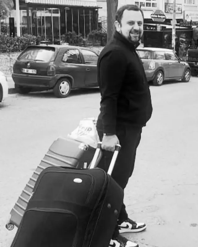 Təyyarə faciəsində həlak olan qohumunun fotolarını paylaşdı