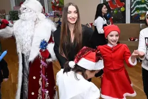 Prezidentin gəlini uşaq evindən paylaşım etdi