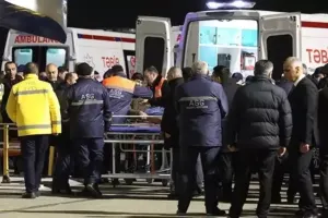 Təyyarə faciəsində yaralanan 3 nəfər Bakıya gətirildi