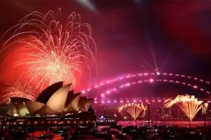 Dünya 2025-i qarşılayır