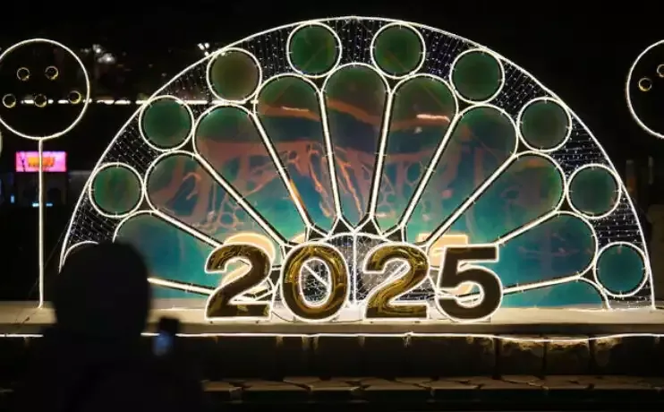 Dünya 2025-i qarşılayır