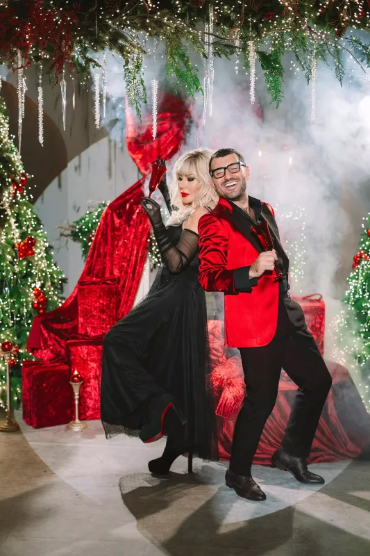 Elnur onlarla fotosessiya etdirdi