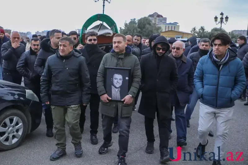 Azər Baxşəliyevin dəfnindən görüntülər