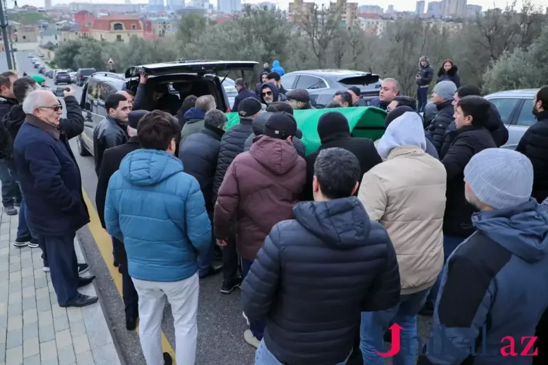 Azər Baxşəliyevin dəfnindən görüntülər