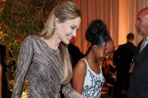 Ancelina qızı ilə ödül gecəsində