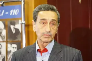 Xalq artisti həyat yoldaşının səhhətinə görə evini satışa çıxardı