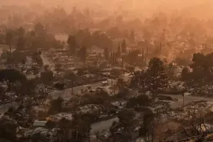 Bu türk məşhurların ABŞ-də evləri yandı
