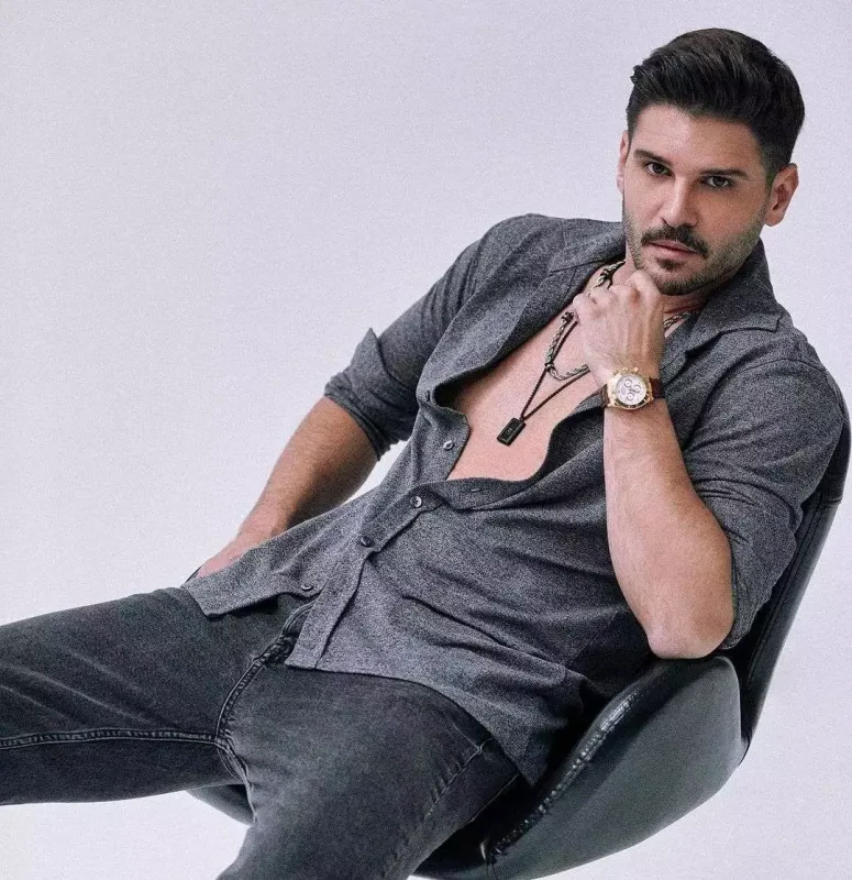 Bu türk məşhurların ABŞ-də evləri yandı