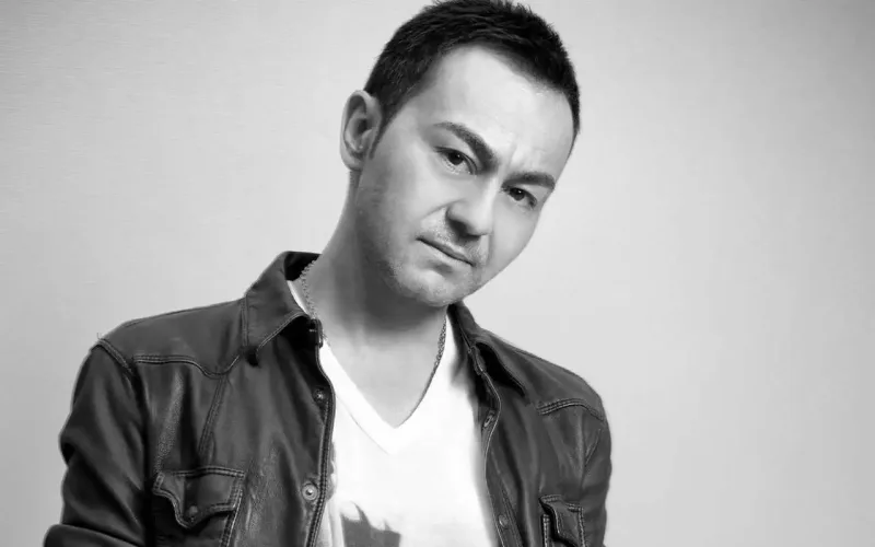 Serdar 10 milyonluq villasından köçür