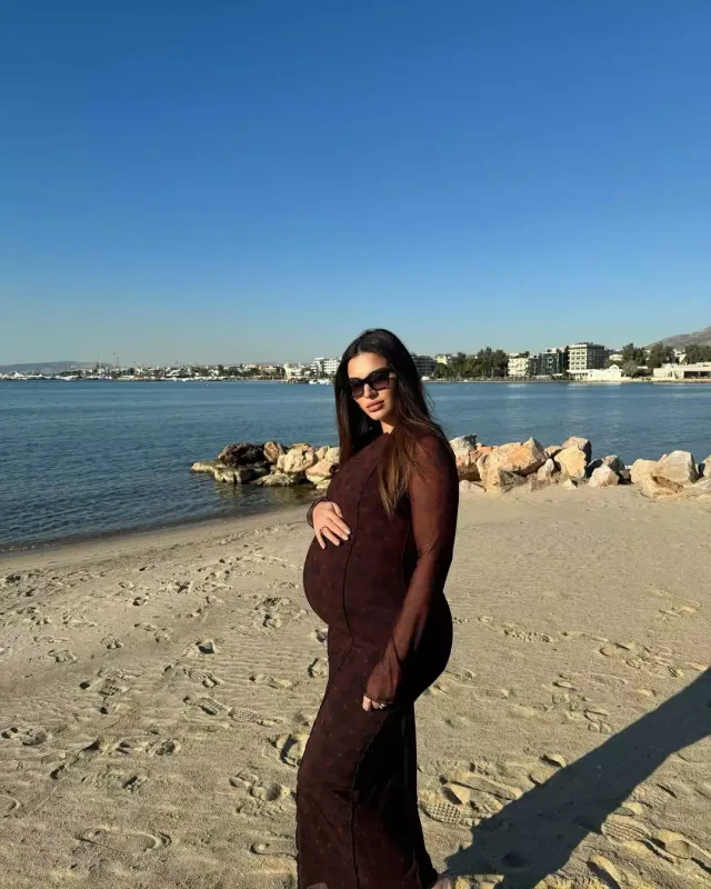 Melisadan yeni hamiləlik şəkilləri