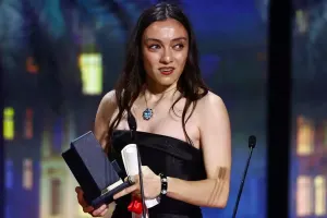 Fransa türk aktrisanı məşhur ordenlə təltif edəcək