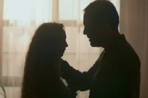 “Rəsul öz müəlliminə aşiq olur!”