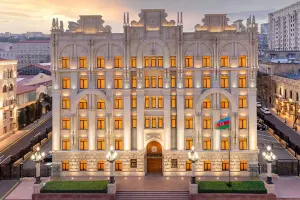 Məşhurların adından dələduzluq edənlərlə bağlı - Rəsmi açıqlama