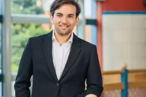 Azərbaycanlı müğənni Kembricə qəbul olundu