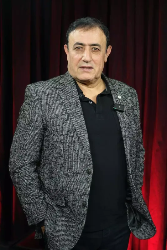 Məşhur müğənniyə göyərçin nəcisi yedizdiriblər?