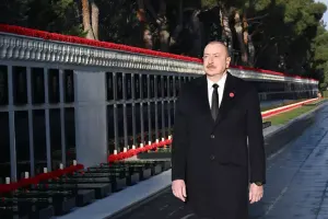 Prezident Şəhidlər xiyabanında...