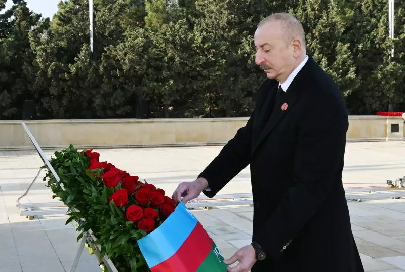 Prezident Şəhidlər xiyabanında...