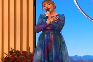 Səhər efirindəki geyimi diqqət çəkdi