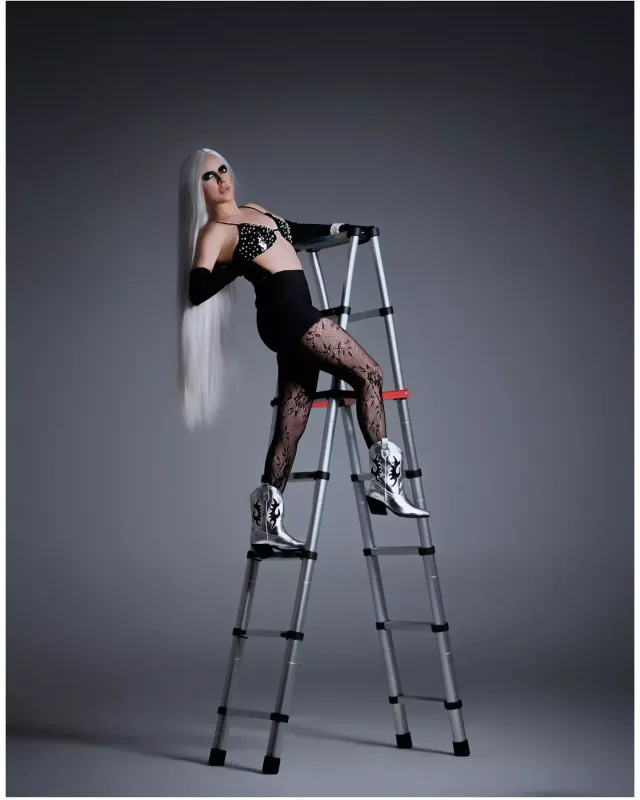 Ayan yerli “Ledi Qaqa” oldu