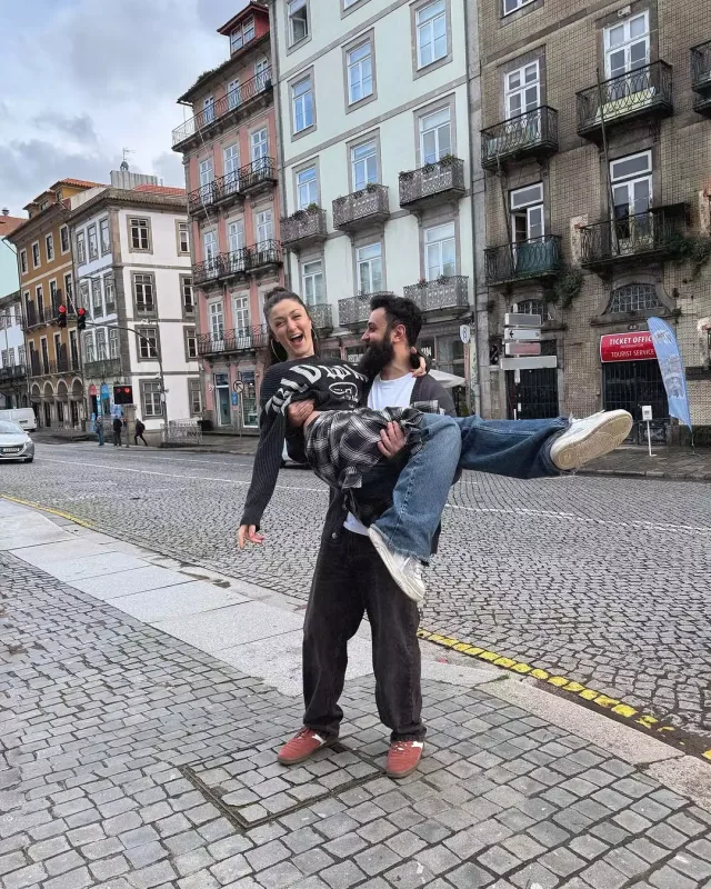 Günelin əri ilə istirahəti…