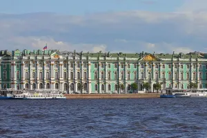 “Ermitaj”da təxliyyə...