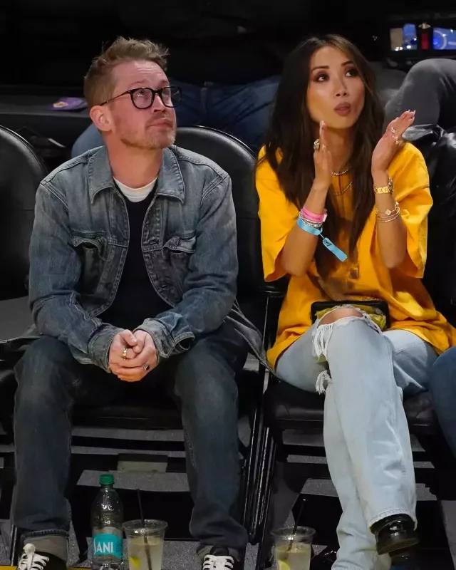 “Evdə tək”in ulduzu xanımı ilə