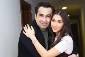 Elton qızı ilə…