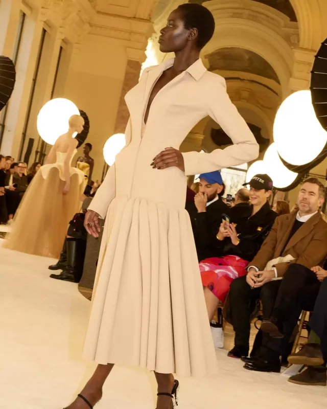 “Schiaparelli” yaz-yay kolleksiyası...