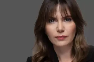 Xəbər aparıcısından qeyri-etik hərəkət