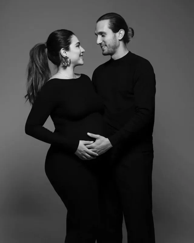 Melisadan əri ilə hamiləlik fotoları…