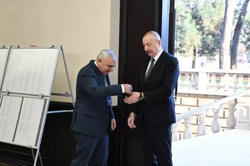 İlham Əliyev səs verdi - Fotolar