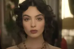 Deva Kassel və sevgilisinin çəkildiyi serialın treyleri yayımlandı