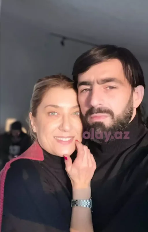 Elşad Xose xanımı ilə...