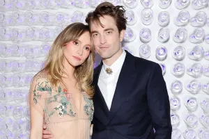 Pattisonun model ilə evlənməsi üzə çıxdı