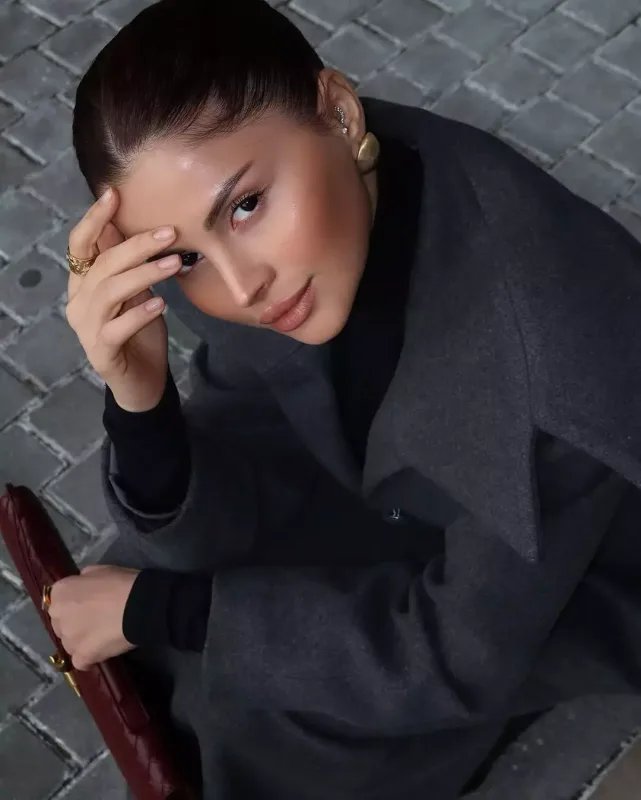 Aynişanın romantik boz tərzi...