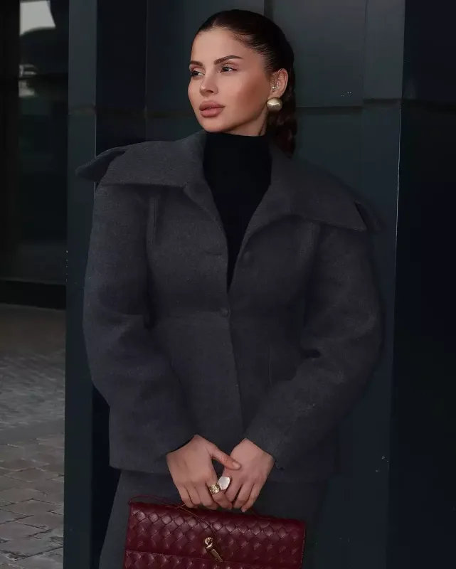 Aynişanın romantik boz tərzi...