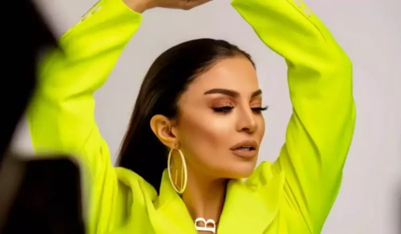 Aynur plastik əməliyyat etdirəcək
