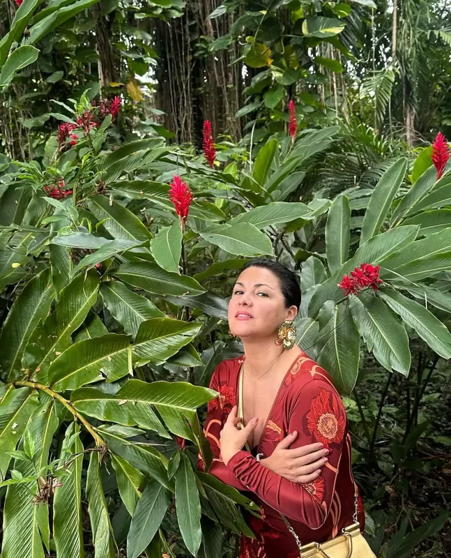 Anna Netrebko Dominikanda tətildə