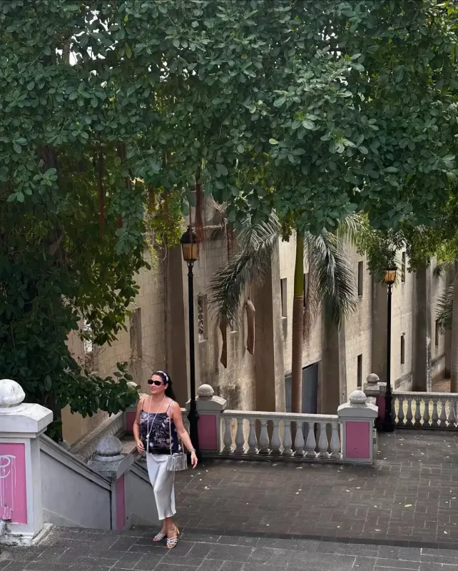 Anna Netrebko Dominikanda tətildə