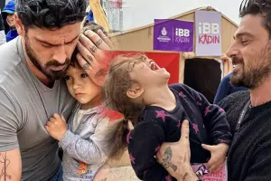 Mikelle Türkiyə zəlzələsini unutmadı