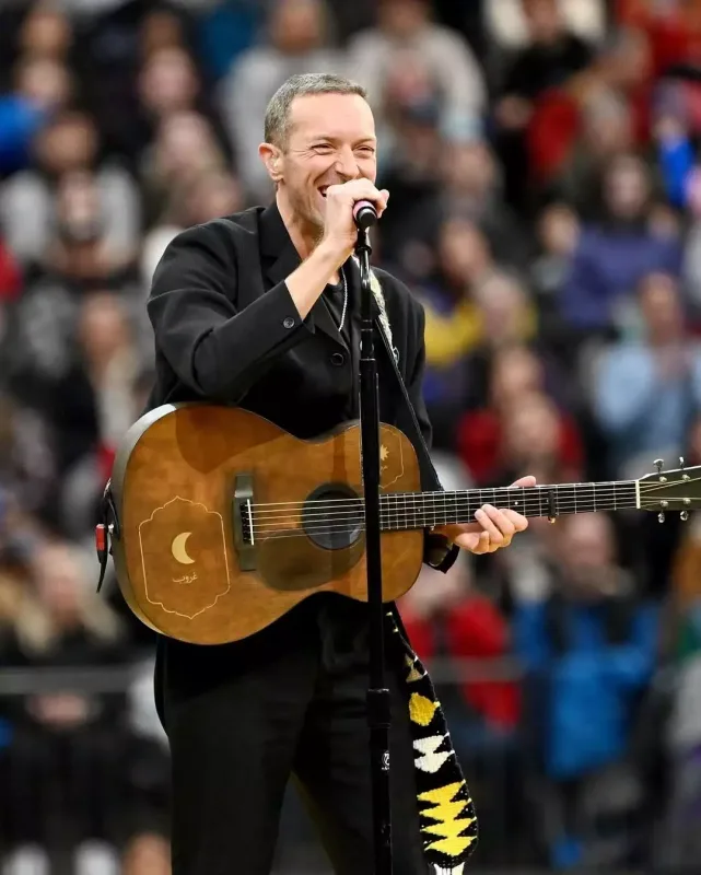 Şahzadə ilə xanımı onları izlədi