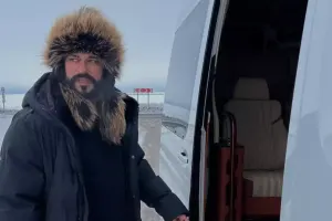 Burak Özçivitin Moskva tərzi