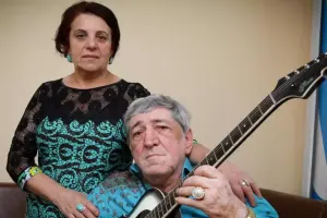 Gülü Rəmişin evini satıb