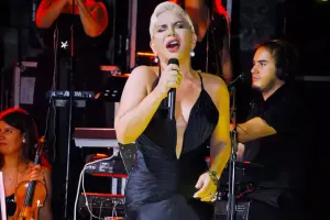 Sezen illər sonra qayıdır