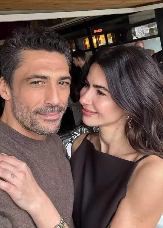 Nəsrin tərəf müqabili ilə eşq yaşayır?