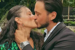 Pelinlə Anıl boşanır