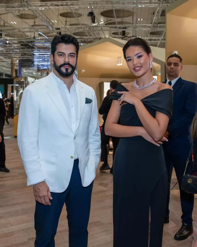 Oturduğu yerdə 1 milyon dollar qazandı