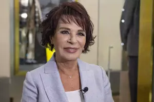 Ticarət Mərkəzində yıxılan Hülya Koçyiğit necədir?