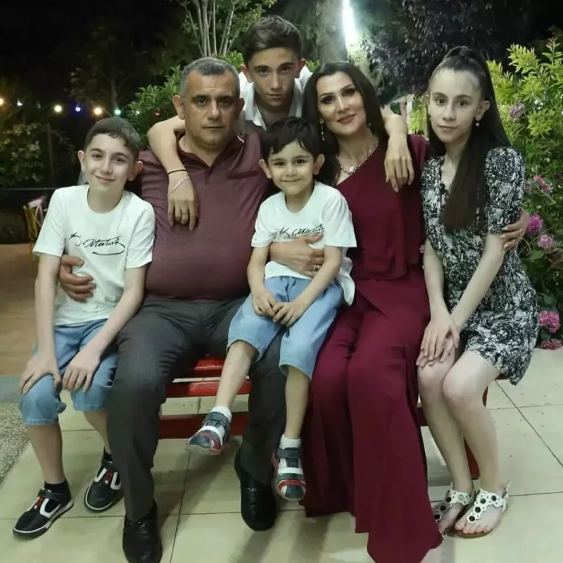 Gülyanaqdan həyat yoldaşına “Sevgililər günü” paylaşımı